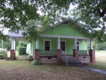 511 Columbia Ave, Ramseur, NC 27316