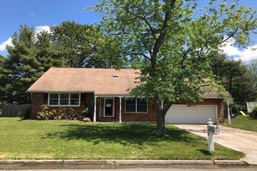 208 Rosemarie Dr, Egg Harbor Township, NJ 08234