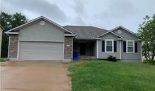 1102 SW Lakeview Dr Grain Valley, MO 64029