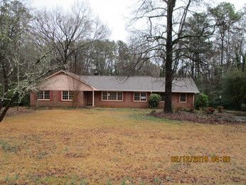 122 Highland Dr, Greenwood, SC 29649