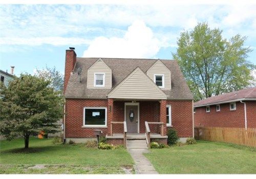 2705 Harbison St, Natrona Heights, PA 15065