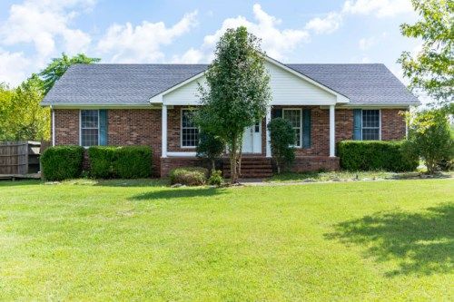 1664 Fishing Ford Rd, Belfast, TN 37019