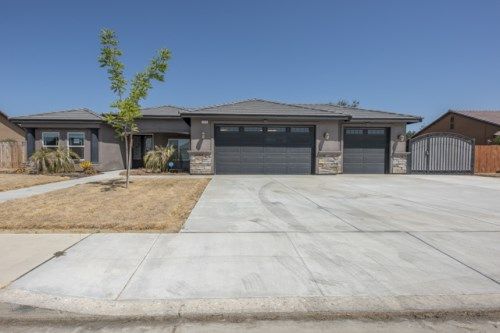 550 Drake Dr, Shafter, CA 93263