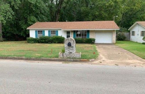 2210 Cecil Ave, Tyler, TX 75702