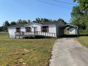 115 Queener St, Jacksboro, TN 37757