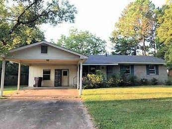 2419 Danny St, Tupelo, MS 38801