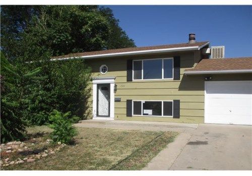 2622 Vinewood Ln, Pueblo, CO 81005
