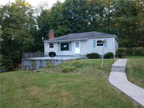 1963 Valley Rd, New Castle, PA 16105