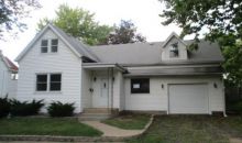 821 Charlotte St Pekin, IL 61554