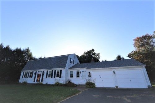 29 Margaret Dr, Broad Brook, CT 06016