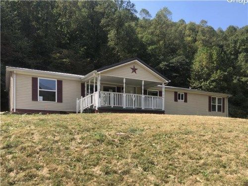 3075 Saw Mill Rd, Chapmanville, WV 25508