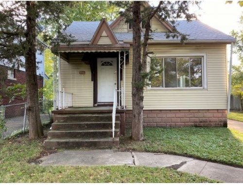 9116 Manor St, Detroit, MI 48204