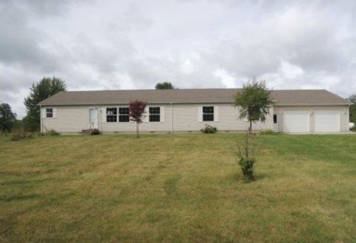3649 Ruddock Rd, Avoca, MI 48006
