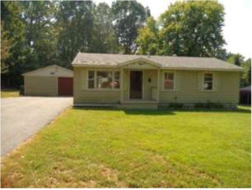 694 Crabapple Dr, Calvert City, KY 42029