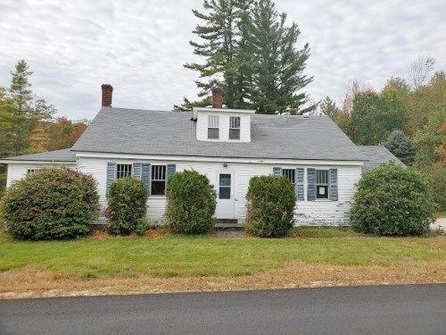 706 Reservoir Drive, Weare, NH 03281