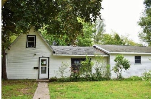 613 E Pearl St, Greenville, MI 48838