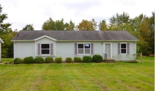 7240 Lake Dr, Coloma, MI 49038