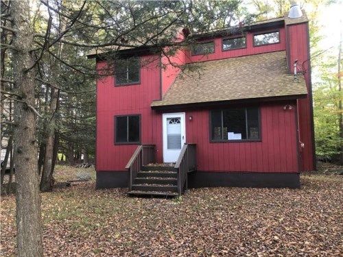 988 Goose Pond Rd, Lake Ariel, PA 18436