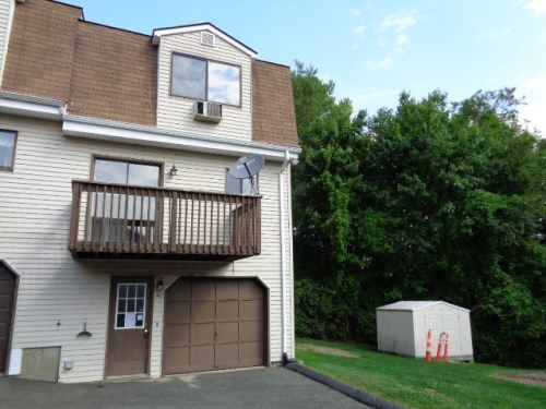 820 Matthews St #40, Bristol, CT 06010