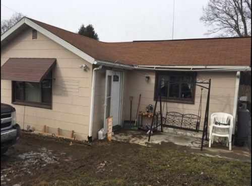 2389 S EIGHTY EIGHT RD, Dilliner, PA 15327