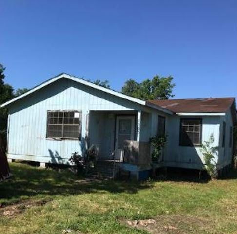 8956 Fm 1696 Rd, Bedias, TX 77831