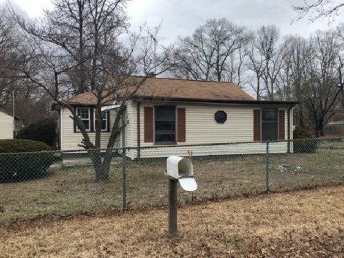 114 W 6th St, Howell, NJ 07731