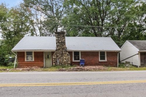 481a Windemere Ave, Mount Arlington, NJ 07856