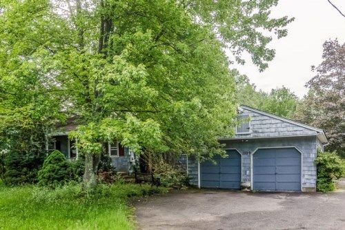 1109 Whitebridge Rd, Millington, NJ 07946