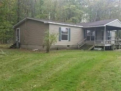 25630 Hayford Rd, Springboro, PA 16435