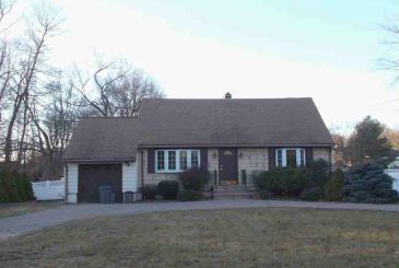 49 Hanover Rd, East Hanover, NJ 07936