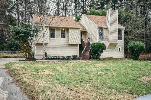 183 Lester Woods Ct, Lawrenceville, GA 30044