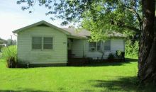 2883 E SPRINGHILL DR Terre Haute, IN 47802