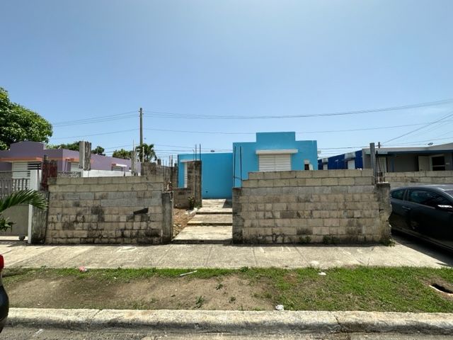 4a Euro St, Toa Baja, PR 00949