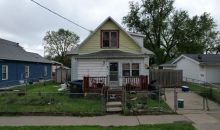 2233 MAPLE ST Des Moines, IA 50317