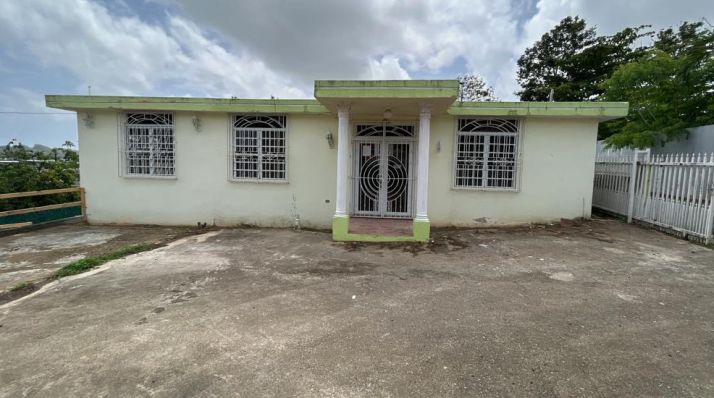 277-c Aleli St, Toa Baja, PR 00950