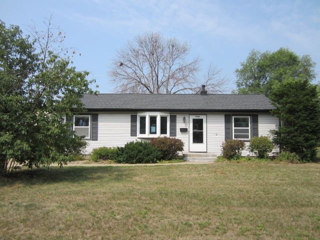9120 Columbus Ave S, Minneapolis, MN 55420