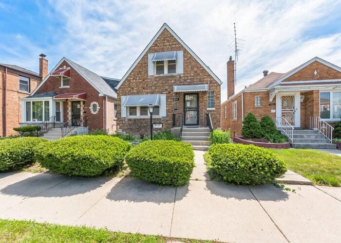10425 SOUTH CALUMET AVE, Chicago, IL 60628