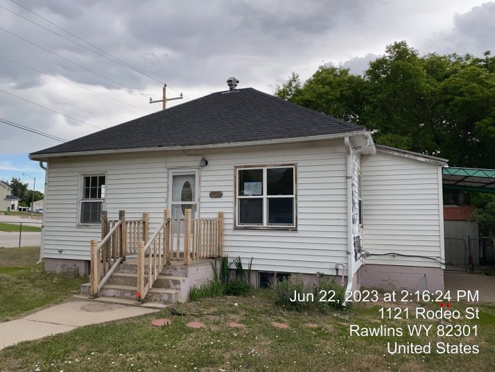 1121 Rodeo St, Rawlins, WY 82301