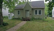 305 BERTCH AVE Waterloo, IA 50702