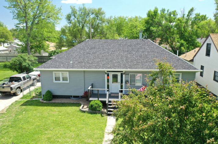 2445 4TH AVE, Council Bluffs, IA 51501