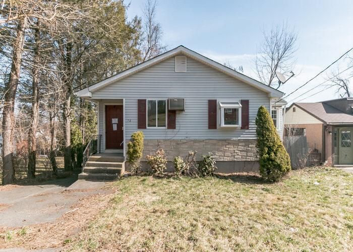 74 WESLEY ST, Waterbury, CT 06708