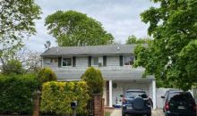 35 LEAF AVE Central Islip, NY 11722