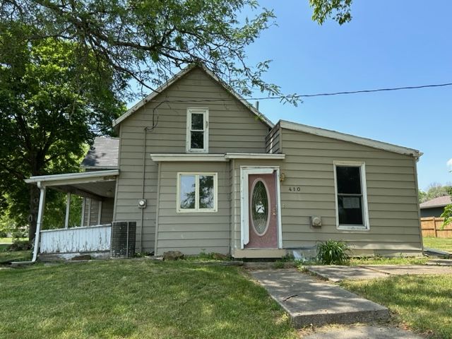 410 N Virginia St, Monroe, IA 50170