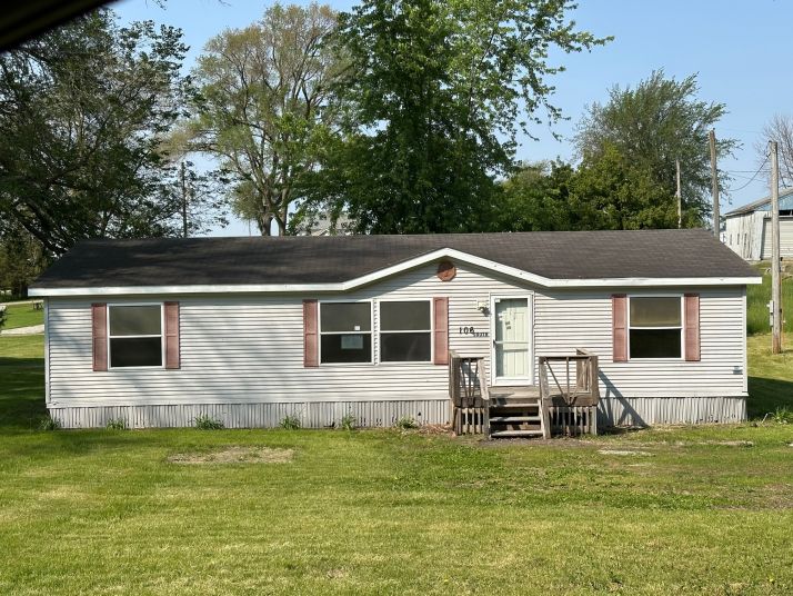 106 S Maple St, Gilman, IA 50106