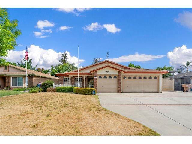 10722 Mohican Dr, Bakersfield, CA 93312