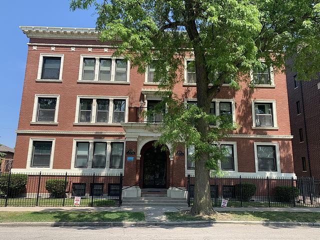 3735 S Lake Park Ave #G, Chicago, IL 60653