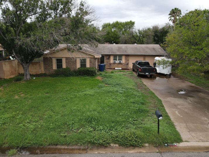 704 SESAME LN, Laredo, TX 78045