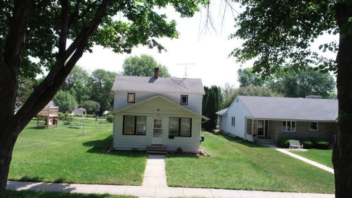 728 N ESTEY ST, Luverne, MN 56156