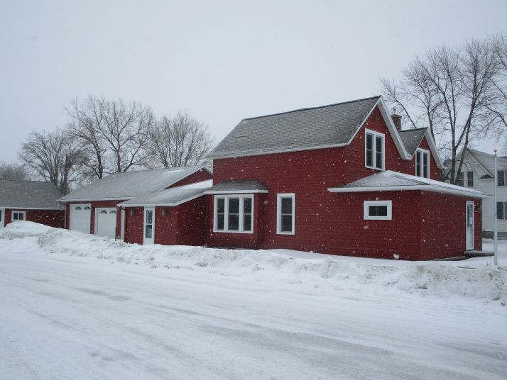 201 11th St N, Benson, MN 56215