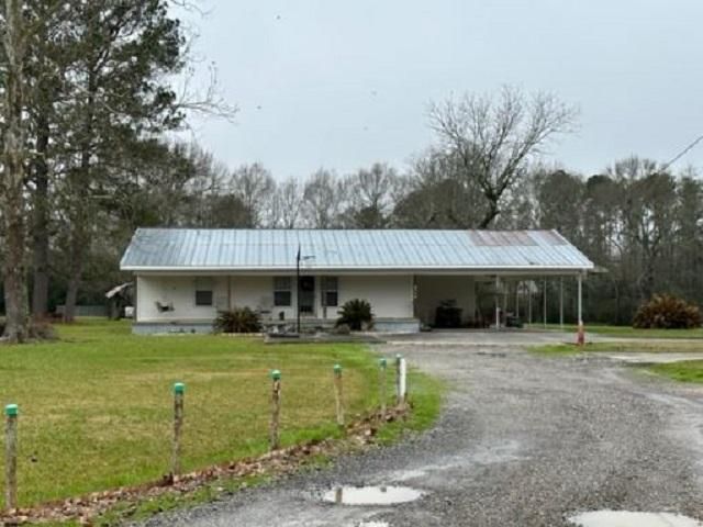 2739 N CHEROKEE DR, Crowley, LA 70526